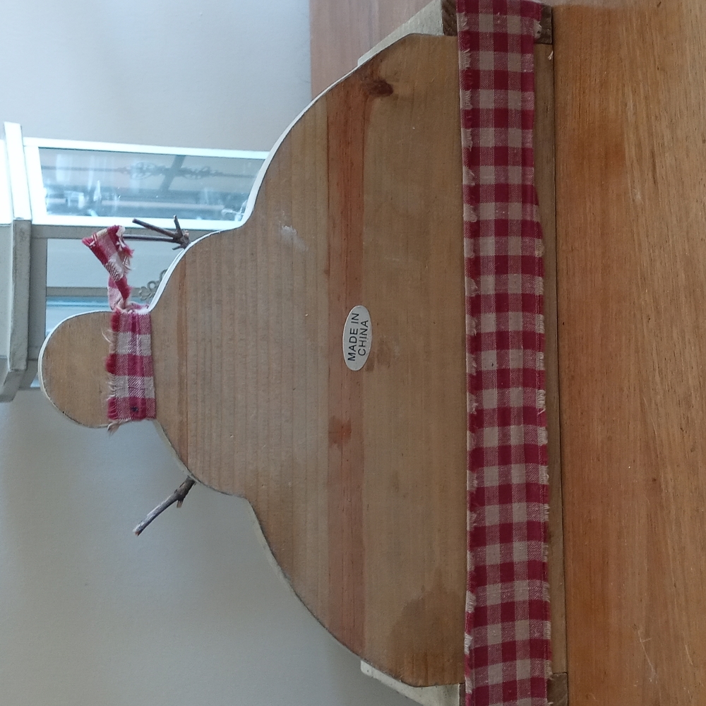 Wooden Snowman Box - Picture 4 of 5